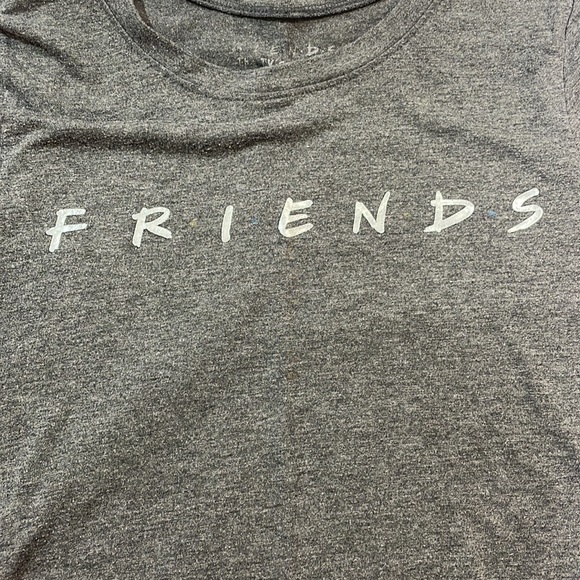 FRIENDS Graphic T-Shirt - Picture 4 of 5